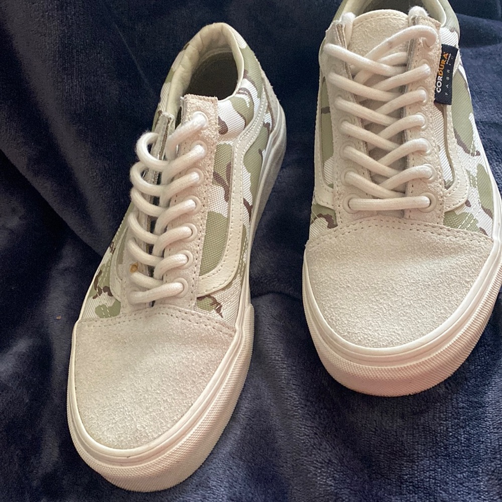 Camo vans Womens 8.5